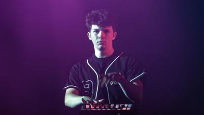 Le DJ originaire de Rouen, Petit Biscuit, s’est fait connaître à 15 ans avec son titre Sunset Lover.