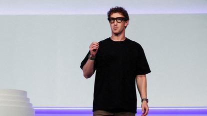 Mark Zuckerberg, PDG de Meta, apparaît régulièrement en public avec ses lunettes connectées.