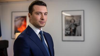 Le président du Rassemblement national, Jordan Bardella, répond aux questions du Figaro dans son bureau, au siège du parti, quelques jours après les municipales de 2026.
