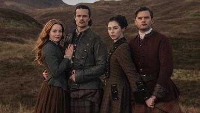 Les couples phare Ellen MacKenzie (Harriet Slater)-Brian Fraser (Jamie Roy) et Julia Moriston (Hermione Corfield)-Henry Beauchamp (Jeremy Irvine) vont devoir se battre pour se retrouver.