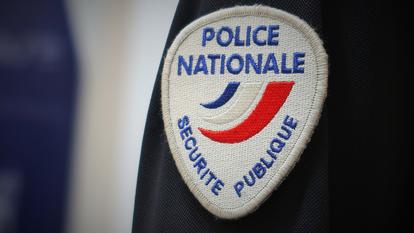 La suspecte a été interpellée dimanche, en fin d’après-midi, sur les lieux du meurtre.