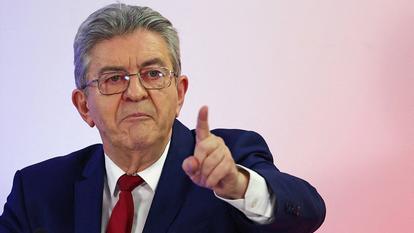 «Il y a moins d’arrêts maladie en France (14 jours) qu’en Belgique, en Espagne, en Norvège ou en Allemagne (25 jours)» a affirmé Jean-Luc Mélenchon sur X.