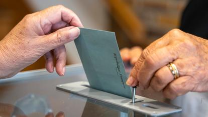 L’élection présidentielle est organisée selon des règles fixées par la Constitution.