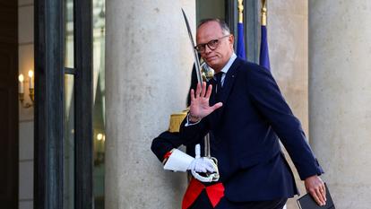 Édouard Philippe veut instaurer un âge légal de départ à 65 ans.