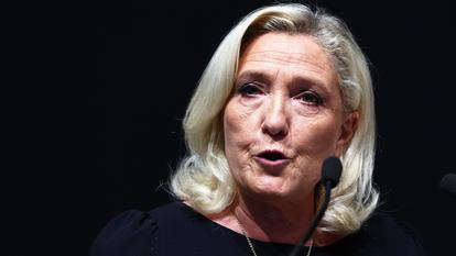 Marine Le Pen sur scène pour « Le Grand Oral » du salon Batimat, le 28 septembre 2026.