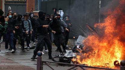 Le blocage du lycée Baggio, lundi à Lille, a donné lieu à de nombreuses dégradations dans les rues environnantes.