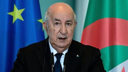 Le président algérien Abdelmadjid Tebboune s’exprime lors d’une conférence de presse conjointe avec la chancelière allemande à la Chancellerie, à Berlin, en Allemagne, le 16 juillet 2026.