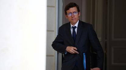 Le ministre de l’Éducation, Édouard Geffray, quitte le palais de l’Élysée à Paris, France, après la réunion hebdomadaire du cabinet, le 1er octobre 2026.