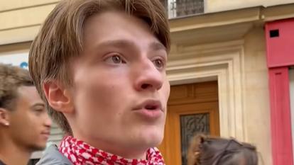 Elwan B. étudie au lycée public Jacques Decour, à Paris.
