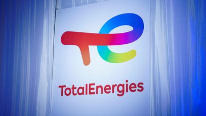 La CGT réclame des embauches, notamment des intérimaires qui travaillent dans les raffineries, et la transformation de CDD en CDI.