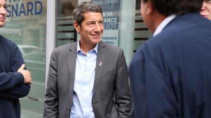 David Lisnard, président de Nouvelle Énergie, mardi à Paris, devant le siège de son QG de campagne, rue des Entrepreneurs, dans le 15e arrondissement.