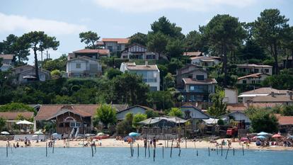 Au Cap Ferret, comme sur l’ensemble du bassin d’Arcachon, le nombre de transactions immobilières a drastiquement chuté depuis la crise immobilière de 2023.