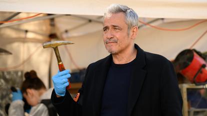Jean-Michel Tinivelli est Simon Coleman dans la série de France 2 du même nom.