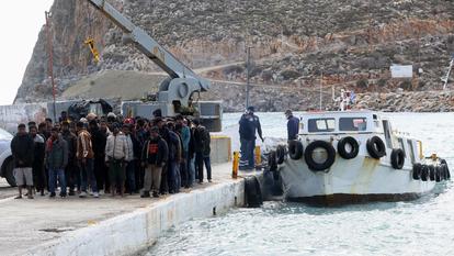 «L’embarcation des migrants a coulé et six personnes ont été repêchées sans vie, tandis que 14 personnes ont survécu», a précisé une responsable des garde-côtes. (Image d’illustration)