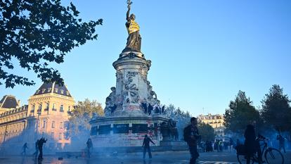 Place de la Republique, le 17 octobre 2026.