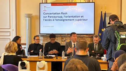 La concertation lancée par Philippe Baptiste a été perturbée par des syndicats étudiants de gauche.