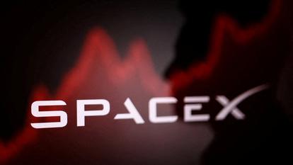 Le logo de SpaceX et un graphique boursier en hausse sont vus dans cette illustration prise le 11 juin 2026.