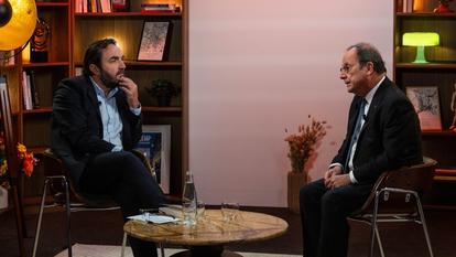 "Empreintes 2027", diffusé sur YouTube, lefigaro.fr et Le Figaro TV. Vincent Trémolet de Villers a accueilli comme premier invité de ce long format l'ancien chef de l'État François Hollande.