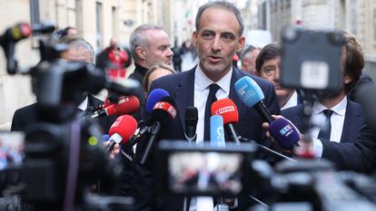 Raphaël Glucksmann, candidat à l’élection présidentielle, après une réunion avec le premier ministre, à Paris, le 22 octobre 2026.