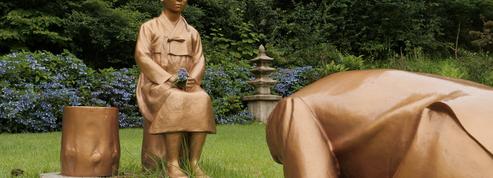 Une statue du premier ministre japonais avec une prostituée tend les relations entre Tokyo et Séoul