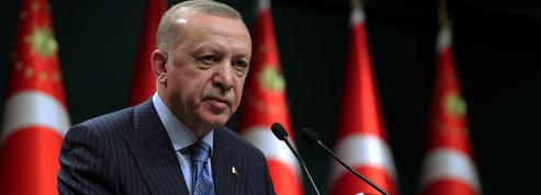 Turquie: Erdogan porte plainte contre une opposante qui l'a comparé à Netanyahou
