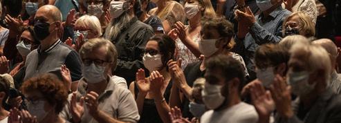 Le port du masque redevient obligatoire dans les salles de spectacle