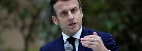 Violences intrafamiliales, harcèlement de rue, policiers sur le terrain : Macron annonce de nouvelles mesures contre l'insécurité
