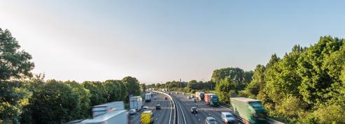 Le Royaume-Uni suspend le déploiement de ses autoroutes sans bande d'arrêt d'urgence