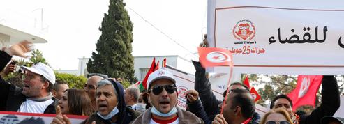 Tunisie: le président dissout un organe judiciaire essentiel mais controversé