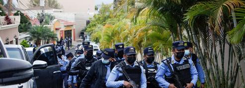 L'ex-président du Honduras tombe pour trafic de drogue