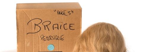 La perruque de Brice de Nice en vente pour la bonne cause, au profit de l'Afsa