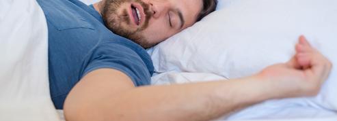 Apnée du sommeil : les signes qui doivent vous alerter
