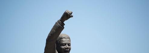 Le mandat d'arrêt de Nelson Mandela reproduit en NFT et mis aux enchères
