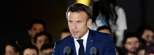Résultats présidentielle : «Ce vote m'oblige pour les années à venir», déclare Macron au Champ-de-Mars