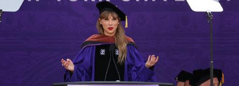 Taylor Swift diplômée d'un doctorat en arts : en vidéo, son discours exalté aux étudiants de NYU