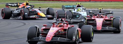 Formule 1 : au terme d'une course complètement folle, Sainz remporte à Silverstone le premier GP de sa carrière