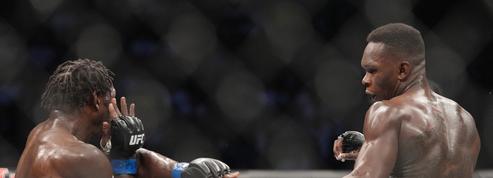 UFC : Adesanya reste le roi des poids légers, Volkanovski toujours intouchable