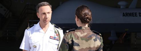 Stéphane Bern, en commandant de l'armée de l'air sur France 3 : «C'est bouleversant de jouer un père qui a perdu son fils»
