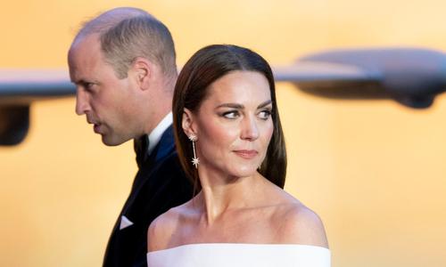 La robe que portait Kate Middleton à la première de <i>Top Gun </i>entraîne une frénésie de recherches sur Internet