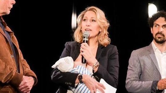 Mère à 46 ans, la navigatrice française Maud Fontenoy poste une photo d’elle en train d’allaiter