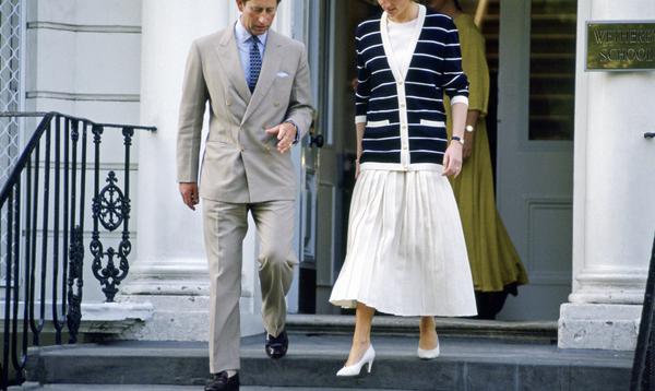 Ringardes un temps, les chaussures préférées de Lady Diana reviennent en force