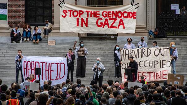 De nombreux étudiants pro-Palestine se sont rassemblés à Harvard ces derniers jours.