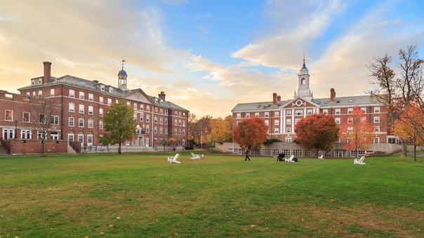 L’université de Harvard propose les meilleures formations en ingénierie au monde selon le journal Times Higher Education.