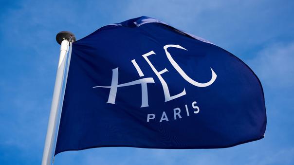 HEC Paris a fini par publier une réaction sur les réseaux sociaux.