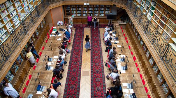 Le Figaro étudiant accorde une grande importance à l’excellence académique (ici la bibliothèque des Mines de Paris).
