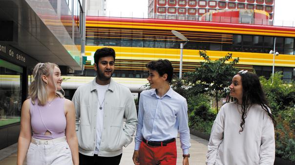 Bac +3, bac +4 ou bac +5.... Comment choisir entre tous les programmes des écoles de commerce