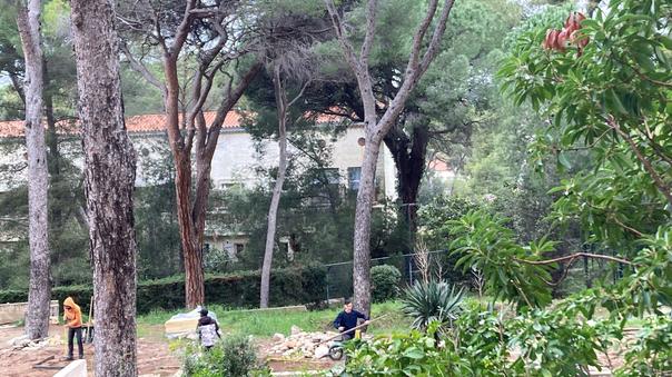 À Marseille, avec les élèves du lycée des Calanques : «Nous possédons notre propre bateau sur la plage de la pointe rouge»