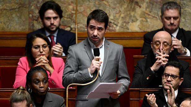 «Je me battrai contre cette addiction»: un député LFI pris en flagrant délit d’achat de drogue à Paris