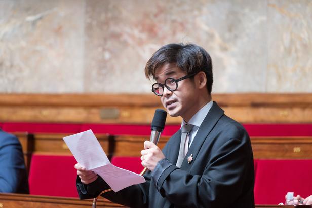 GALA VIDEO - Joachim Son-Forget devient Eva : ses confidences sur sa transition de genre