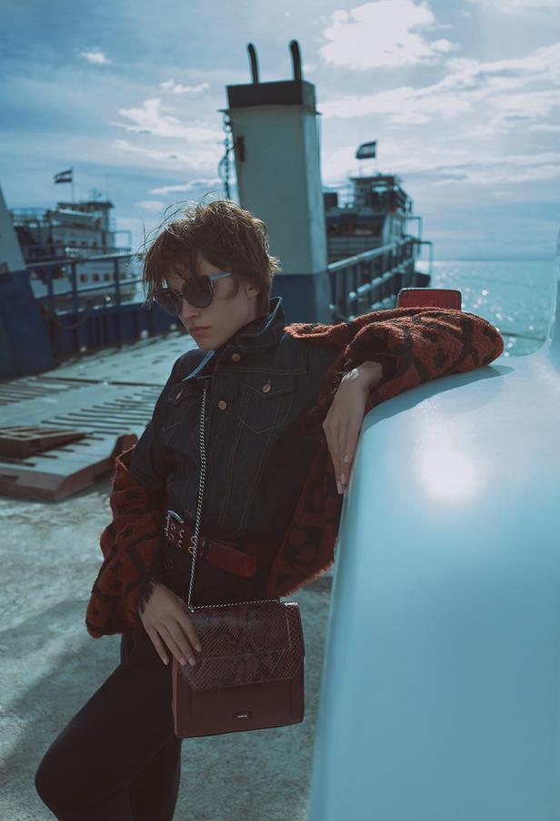 Accorder la couleur de son sac à celle de sa ceinture : le combo accessoire de la saison. - photo 3